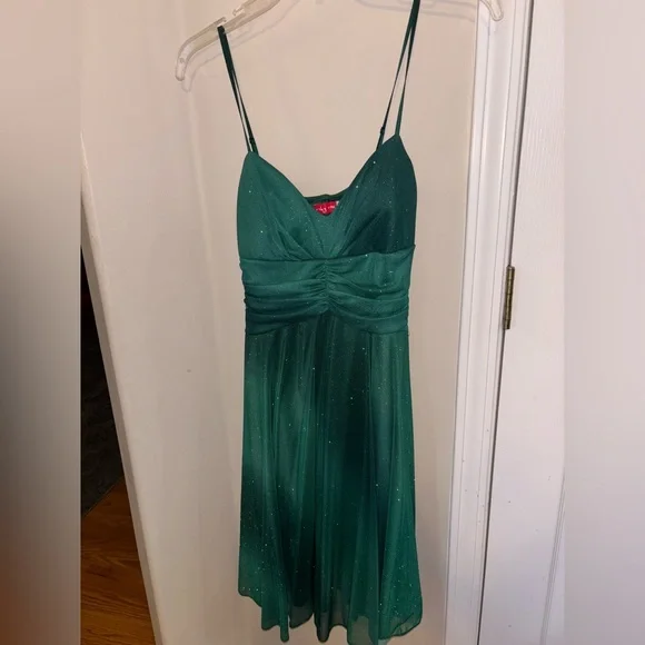 Cute little glitter emerald green dress - Picture 3 of 5